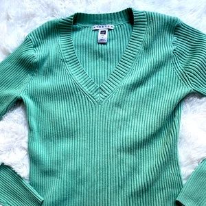 Gap women’s sweater